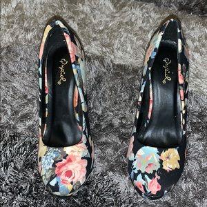 Flowery shoes